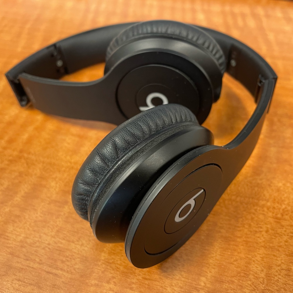 Beats Solo HD wired on-ear headphones